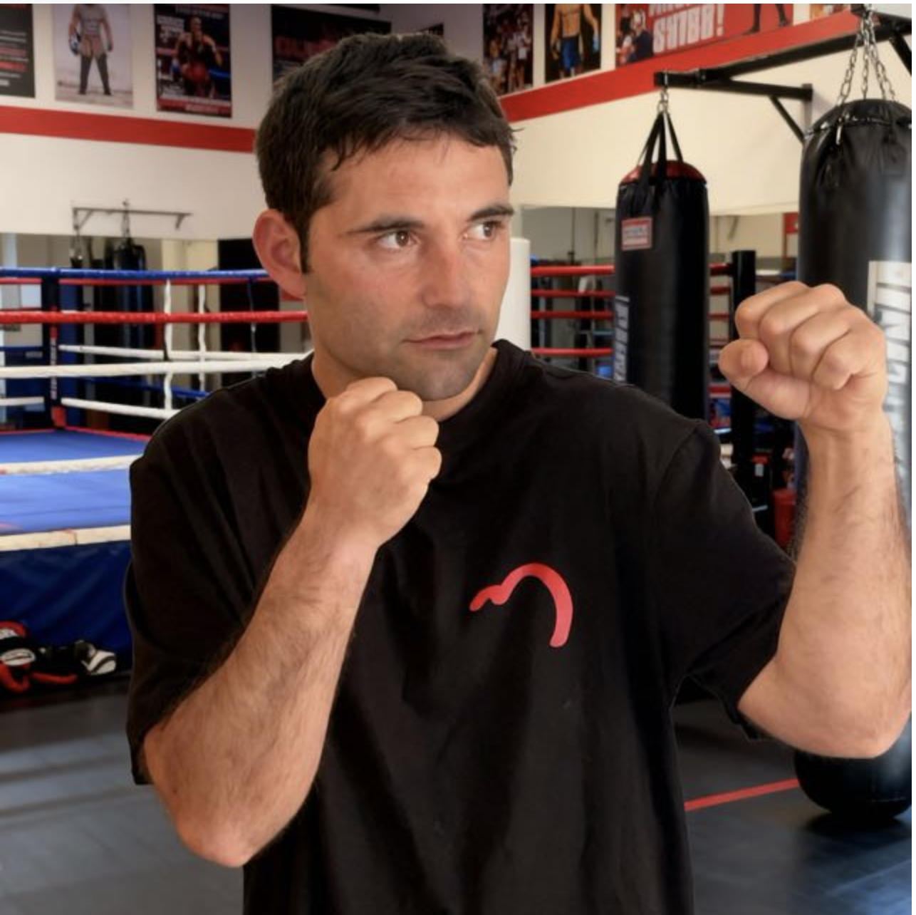 Andrés — BoxPicasso en guardia de boxeo